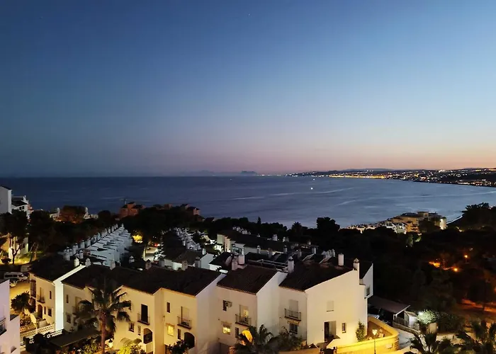 Jabeque アパート エステポナ